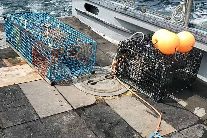 a ropeless fishing system sits on a boat